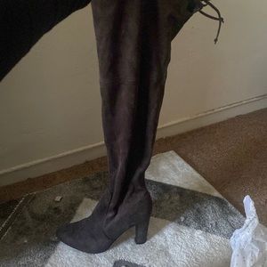 Women’s suede boots